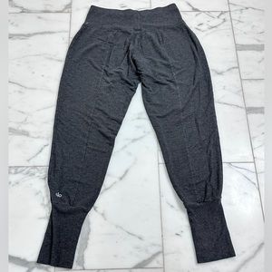 ALO yoga, high waisted jogger